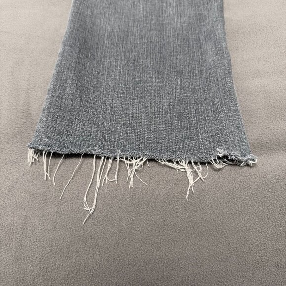 Aeropostale Women's Medium Wash Denim Mid Rise Kick Crop Frayed Hem Jeans, 6 - Picture 8 of 9